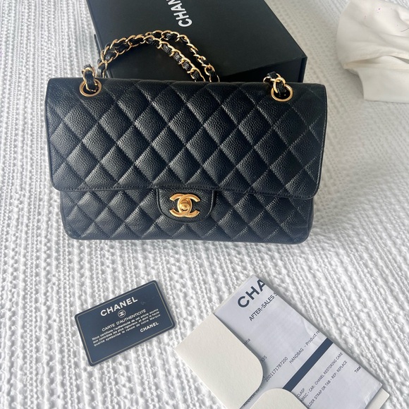 Chanel Classic Double Flap Bag 2.55 Black quilted leather, gold hardware - Picture 3 of 8